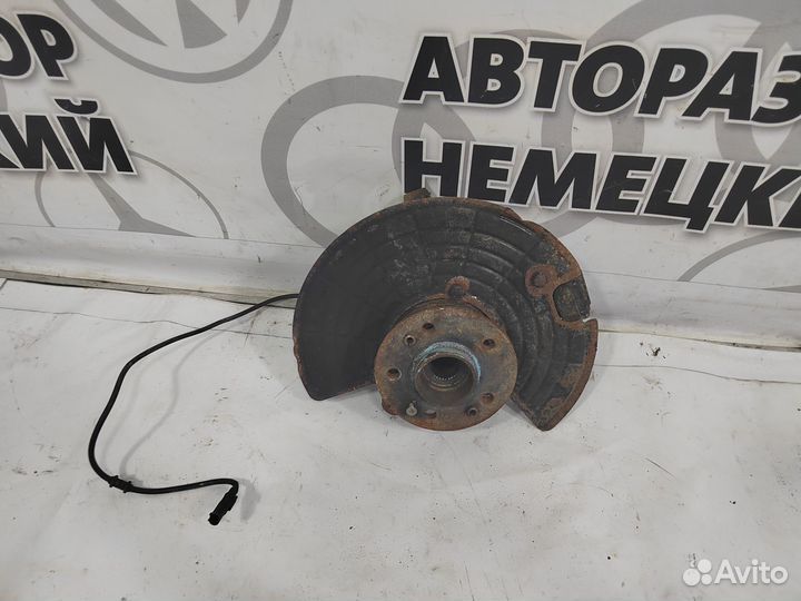 Ступица передняя левая Mercedes W163