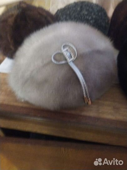 Берет женский меховой