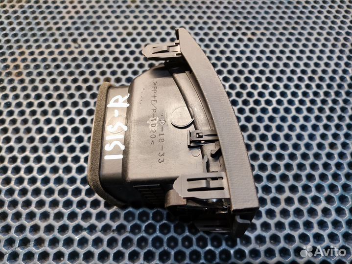 Дефлектор печки правый Toyota isis