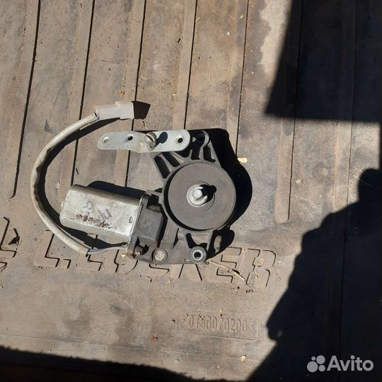 Моторчик стеклоподъемника ваз 2110