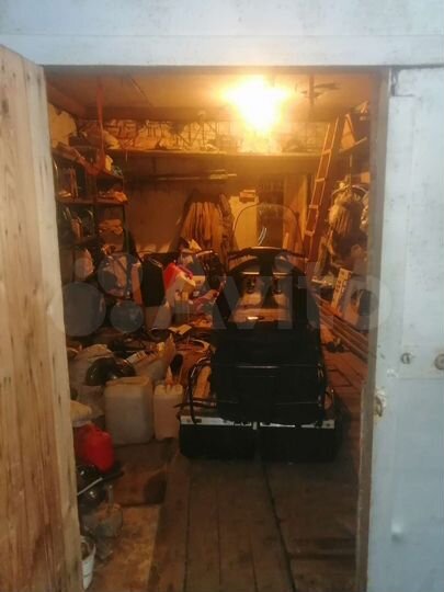 Гараж, > 30 м²