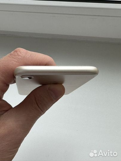 iPhone 7, 32 ГБ