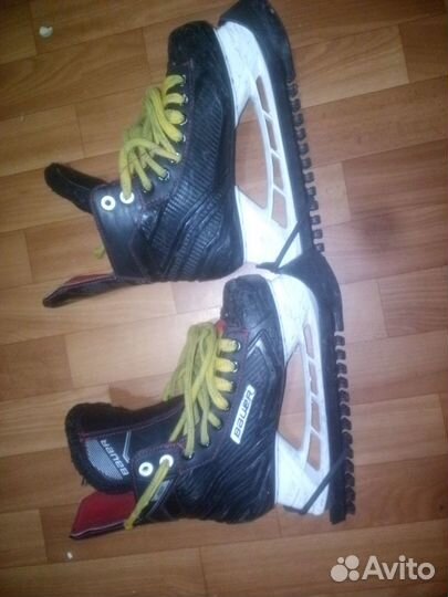 Хоккейные коньки