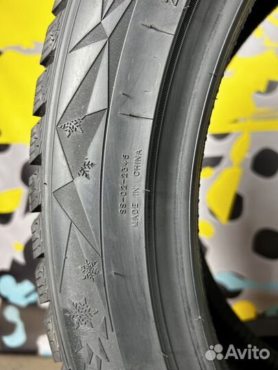 Tracmax X-Privilo S500 255/45 R19 104T