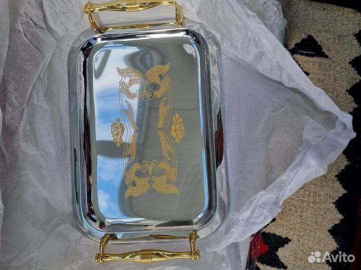 Набор металлических подносов