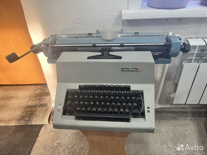Печатная пишущая машинка