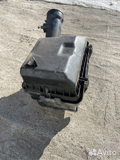 Корпус воздушного фильтра Mitsubishi Lancer X