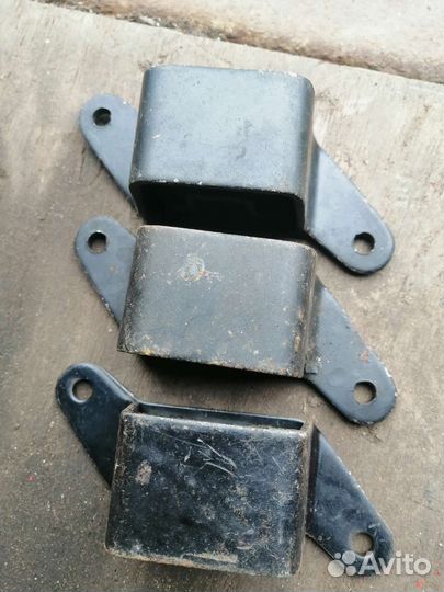 Кронштейн крепления глушителя toyota caldina/CA