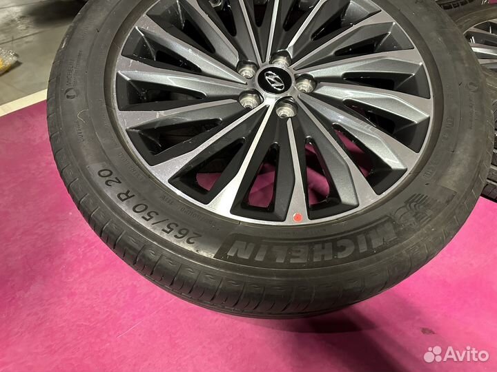 Продаю колеса на хундай 20r