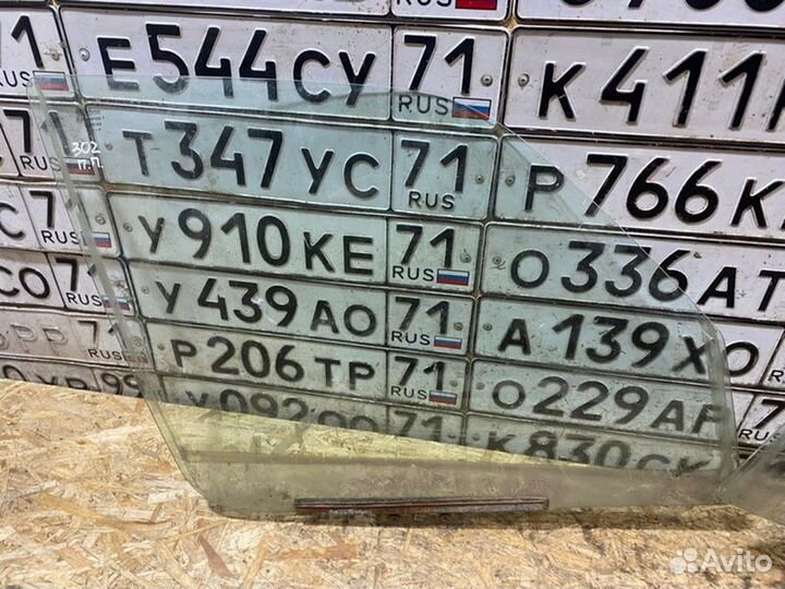 Стекло двери переднее Chevrolet Niva 2005