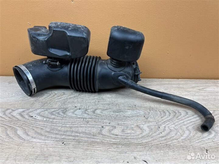 Патрубок воздушного фильтра Hyundai Equus 3.8