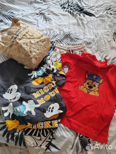 Продам пакетом детские вещи