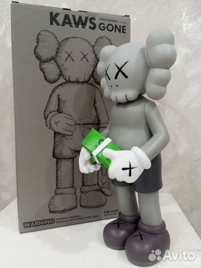 Фигурка kaws с деньгами money