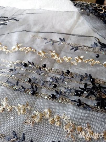 Красивая аппликация, кружево чёрное с золотом