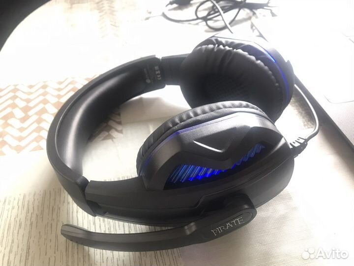 Компьютерная мышка + наушники + коврик