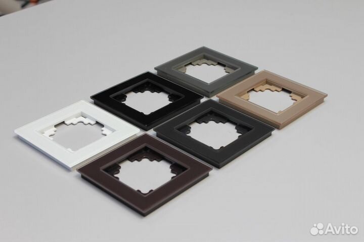 Рамка (стекло) для розеток и выключателей