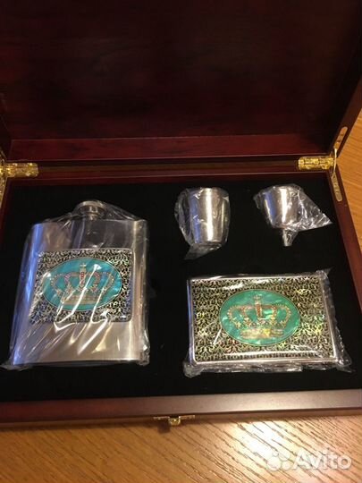 Фляга и портсигар