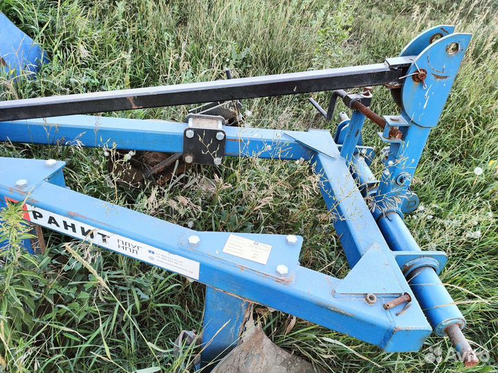 Плуг 3 корпусной 3х25