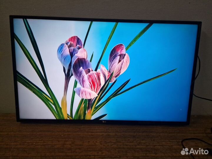 Телевизор LG 43UM7090PLA