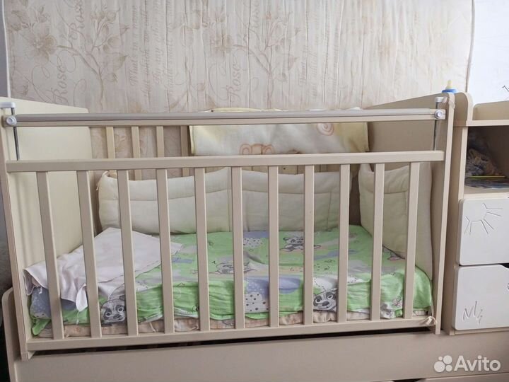 Детская кроватка трансформер с маятником