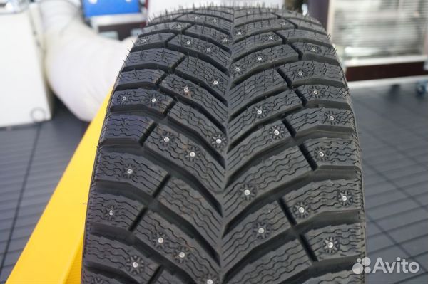 Michelin X-Ice North 4 SUV 275/45 R22 112T