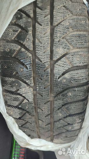 Bridgestone Ice Cruiser 7000S 205/55 R16