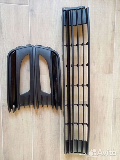 Volkswagen polo sedan решетка бампера