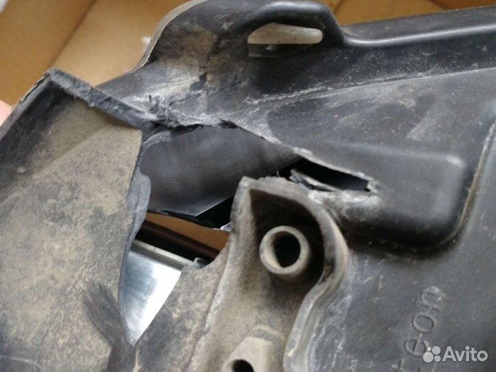 Фара на форд фокус 3