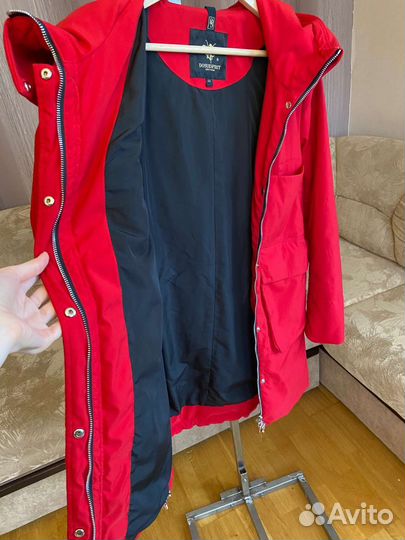Демисезонная куртка красная парка р.44-46