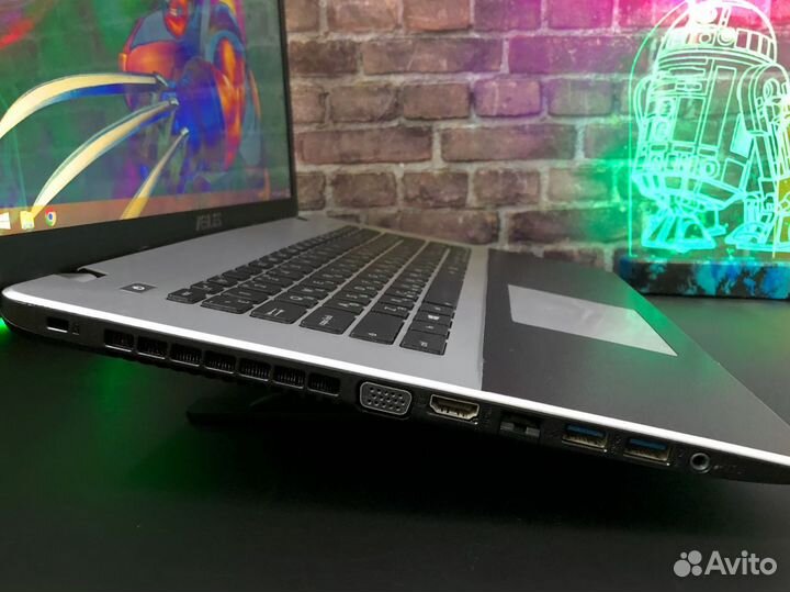 Игровой ноутбук Asus GeForse 17.3 IPS
