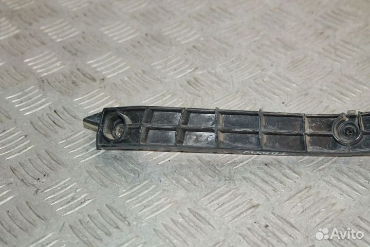 Кронштейн бампера задний лев Suzuki Grand Vitara 3