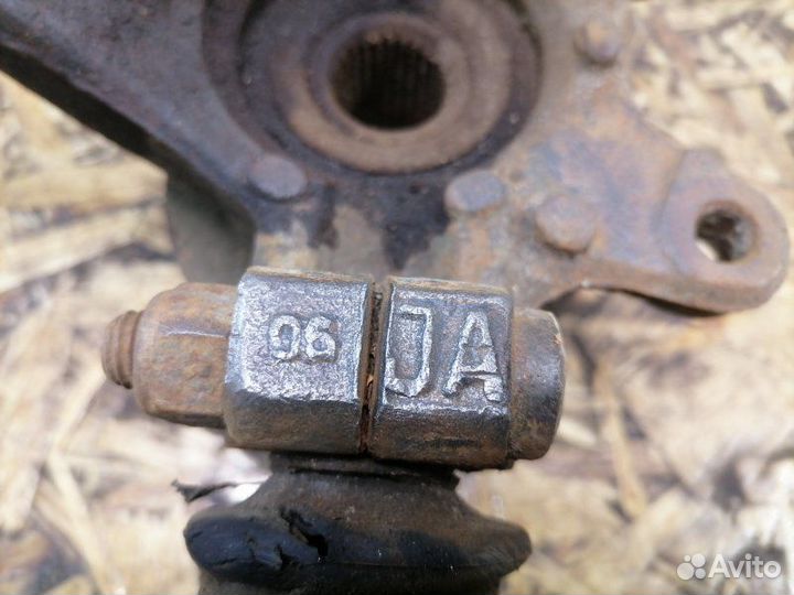 Кулак поворотный передний левый Jaguar X-Type X400