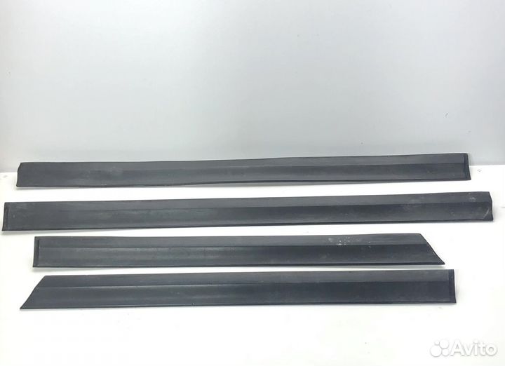 Молдинг двери Пассат Б4
