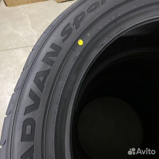 Yokohama Advan Sport V107 245/40 R20