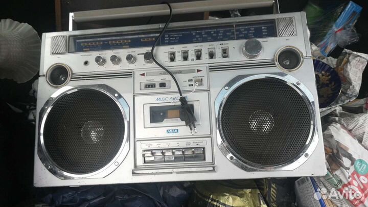 Магнитола Loewe и другие