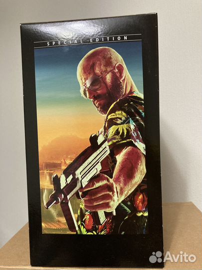 Фигурка Макса Пейна из игры Max Payne 3