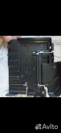 Крышка блока предохранителей Volkswagen polo