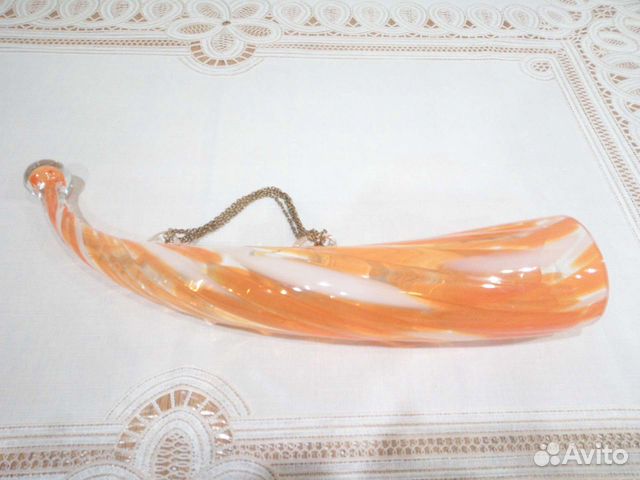 Рог из цветного стекла