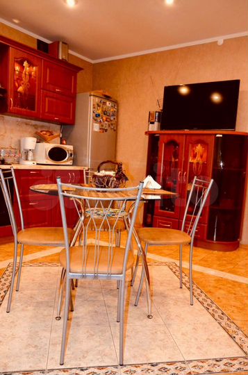 3-к. квартира, 100,8 м², 3/5 эт.