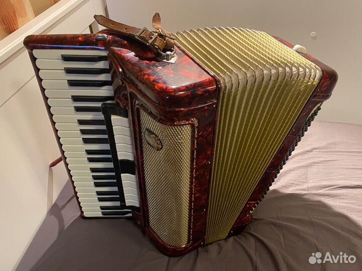 Аккордеон Концертный Horch IV-120/41 (14/3168)