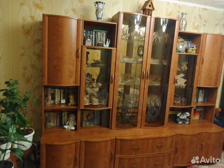 Стенка в гостиную