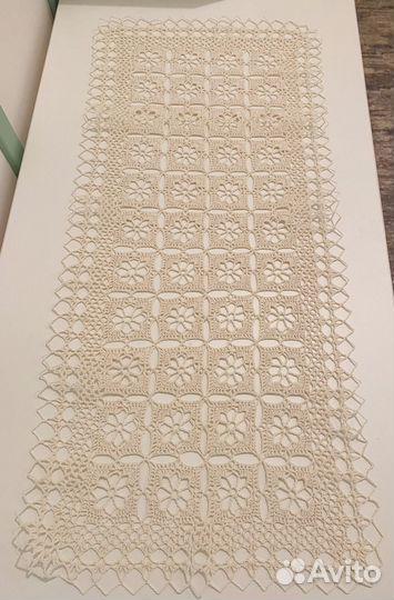 Дорожка на комод ручной работы