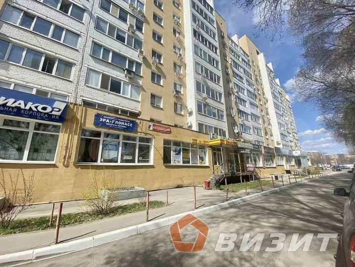 Помещение в жилом доме около Вкусно и Точка