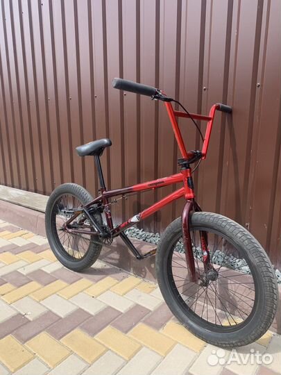 Трюковой велосипед BMX