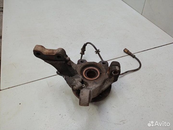 Кулак поворотный передний левый Opel Vectra B. 36