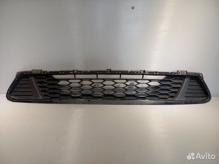 Решетка радиатора Kia Ceed 3 хэтчбек G4FG 2018