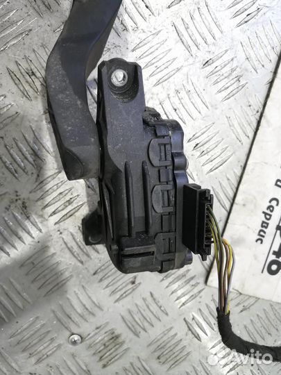 Педаль газа Volkswagen Passat B5