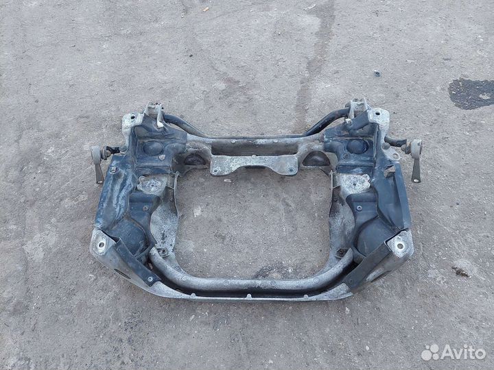 Подрамник передний Mercedes W220