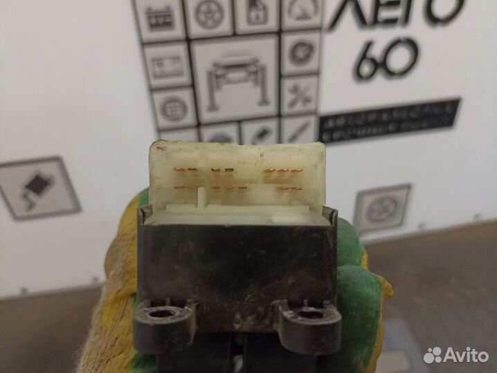 Блок управ. стеклоподъемниками Nissan Almera N16