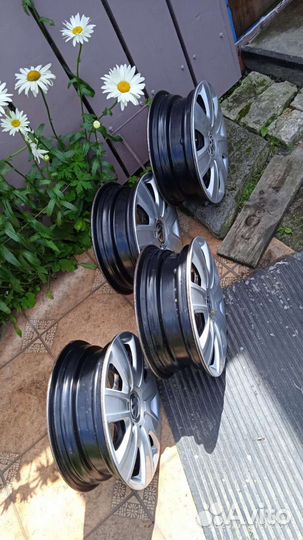 14 Диски с колпаками для Volkswagen Polo Sedan